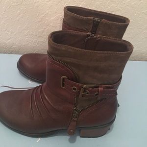 Leather ankle booties